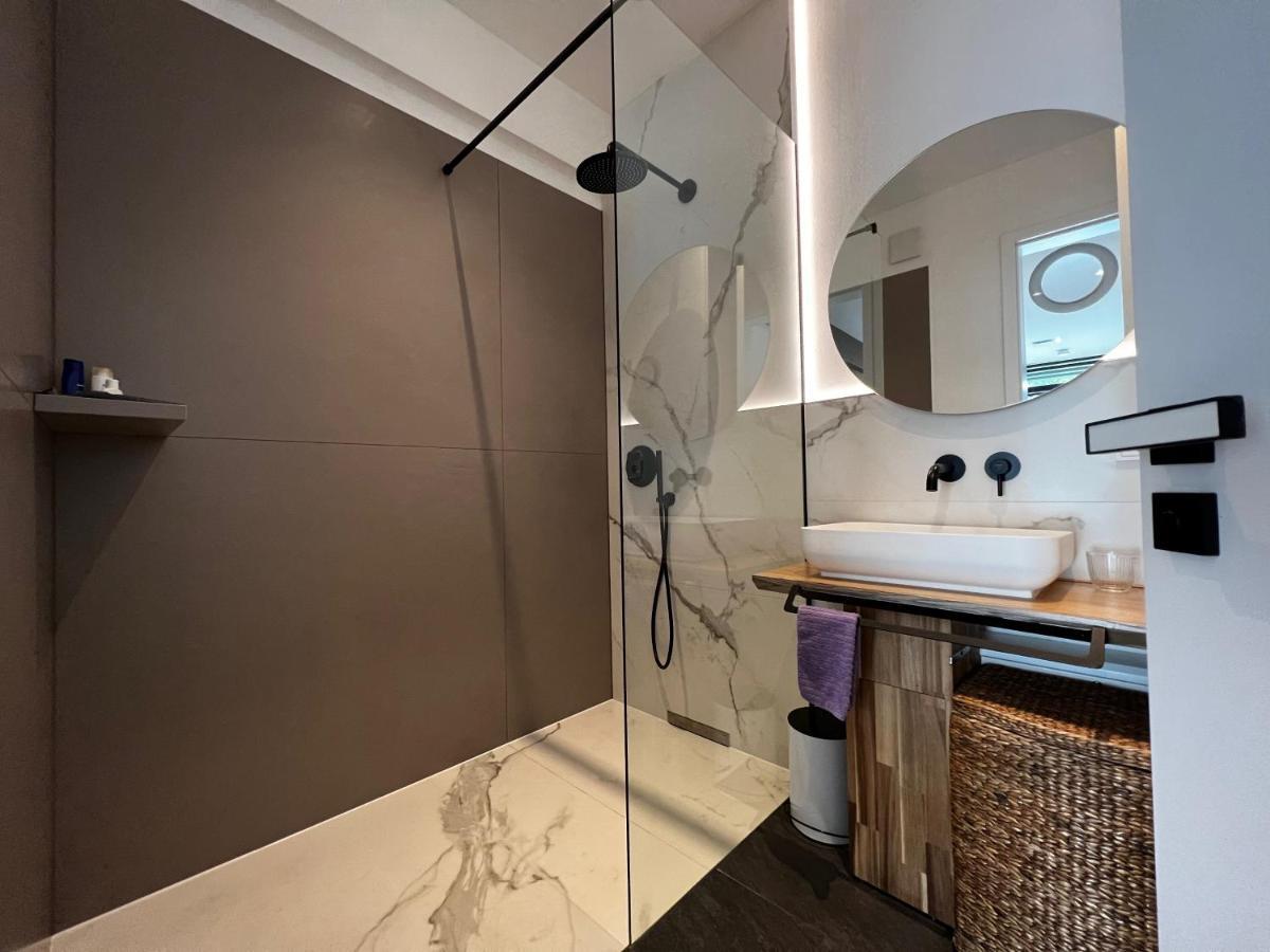 Neues Exclusives 2 Schlafzimmer Apartment Хамбург Екстериор снимка